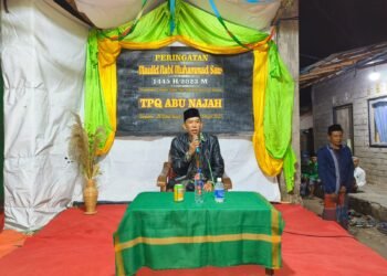 Ustadz Abdul Halim : Maulid Nabi Muhammad SAW TPQ Abu Najah di Banyubiru, Jembrana, Bali