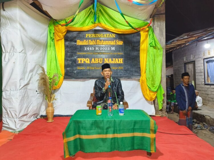 Ustadz Abdul Halim : Maulid Nabi Muhammad SAW TPQ Abu Najah di Banyubiru, Jembrana, Bali