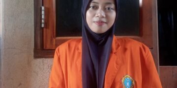 Nurul Fadilahtul Aini Mahasiswa STIT Raden Santri Gresik.