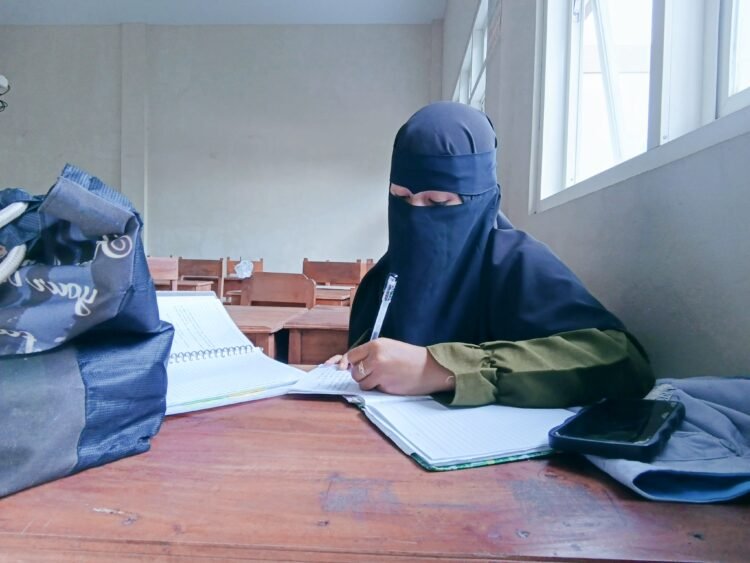 Oleh : Nur Aida Mahasiswa STIT Raden Santri Gresik.