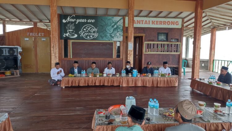 KH. Fauzi Rauf: Tukar Energi Positif dan Mimpi Besar NU Bawean Dirikan Perguruan Tinggi Berlogo NU